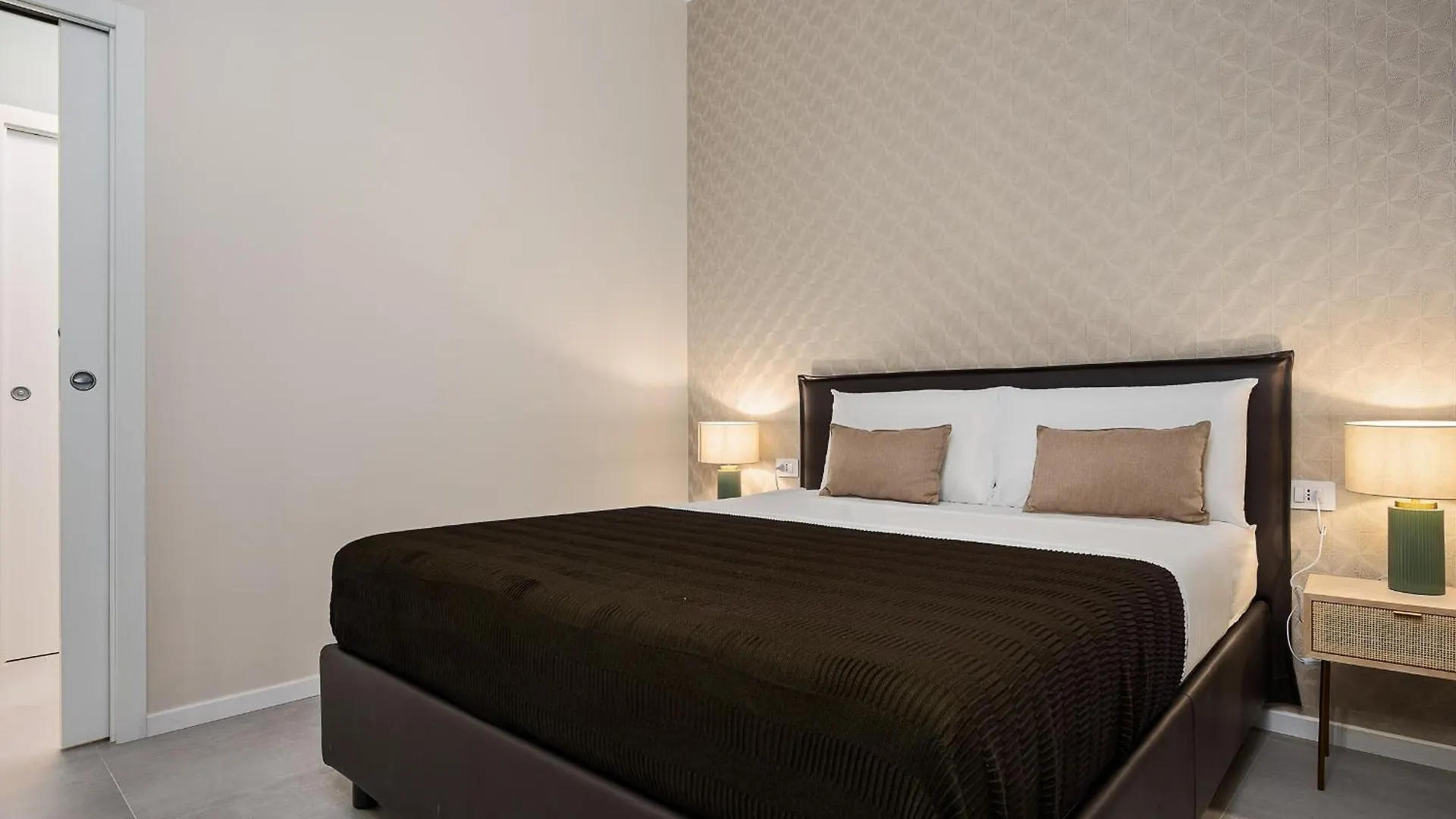 Classbnb - Two Designer Lofts On The Lower Ground Floor Milan Appartement