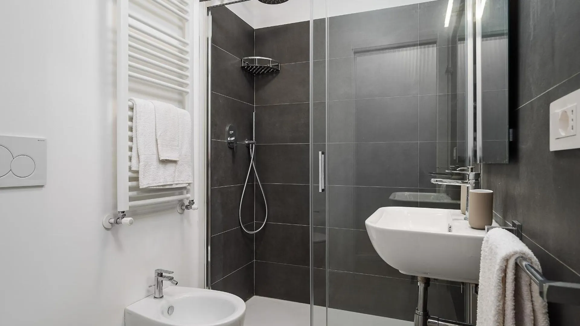 Classbnb - Two Designer Lofts On The Lower Ground Floor Milan